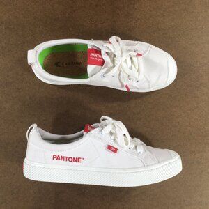 Cariuma OCA Low Pantone Lace Up Sneakers Womens Size 8 White Red Canvas